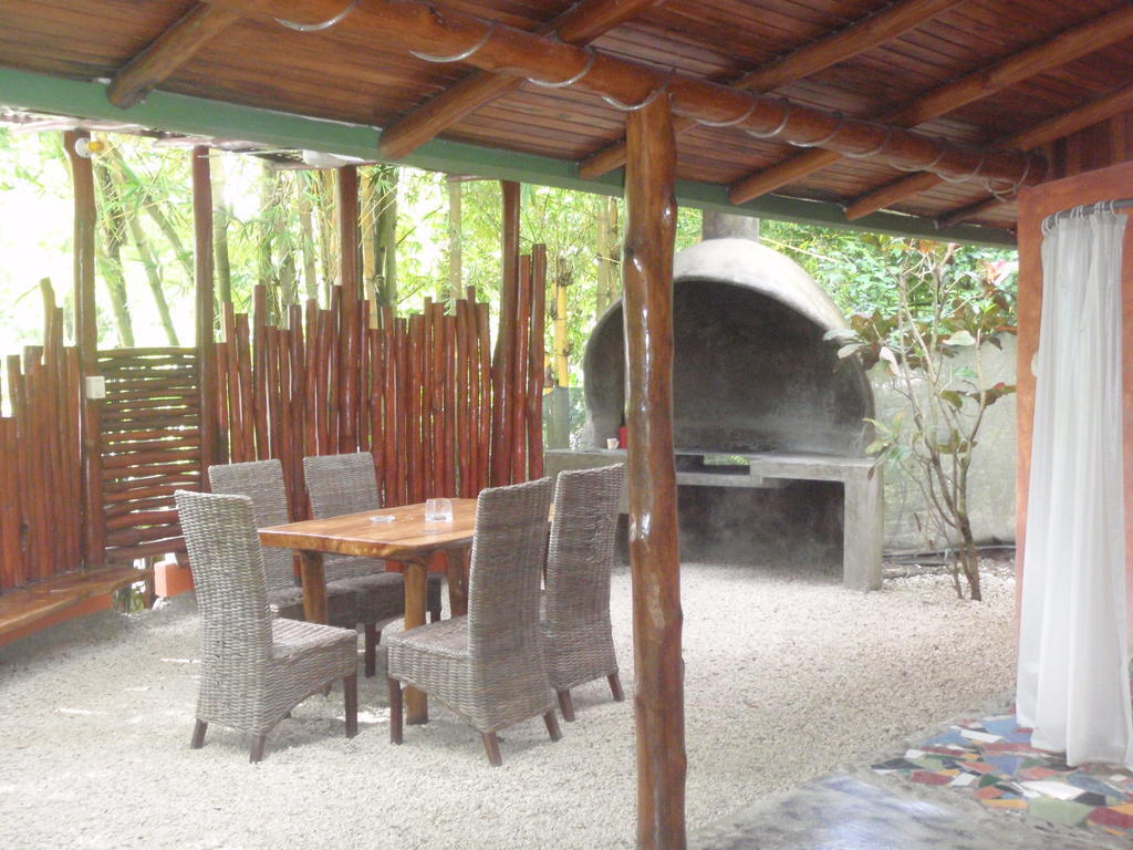 Pachamama Tropical Garden Lodge มัลปัยส์ ห้อง รูปภาพ