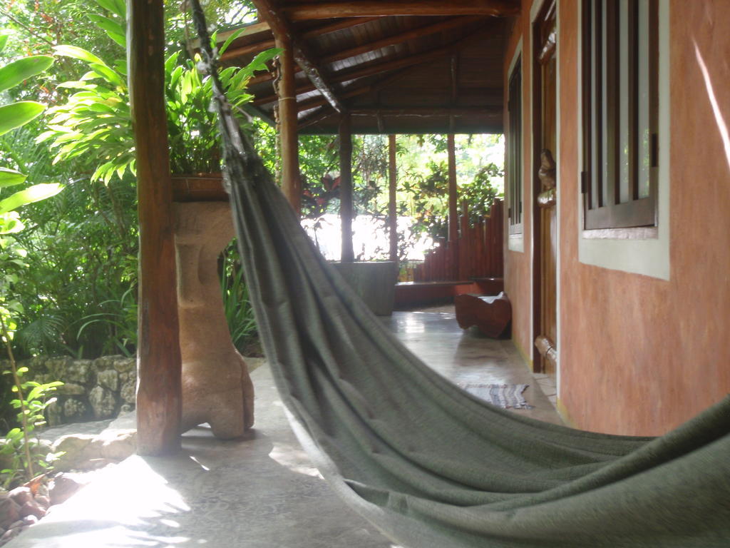 Pachamama Tropical Garden Lodge มัลปัยส์ ห้อง รูปภาพ