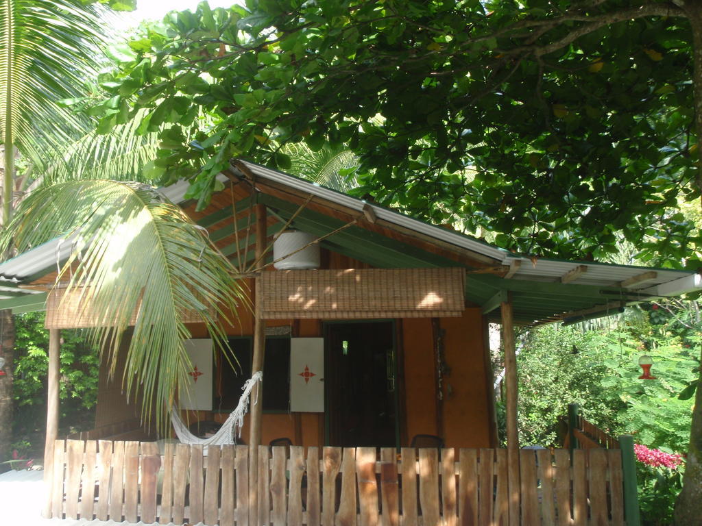 Pachamama Tropical Garden Lodge มัลปัยส์ ห้อง รูปภาพ