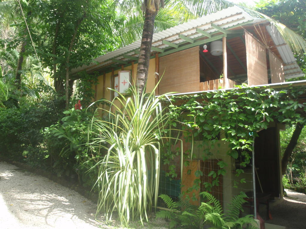 Pachamama Tropical Garden Lodge มัลปัยส์ ห้อง รูปภาพ