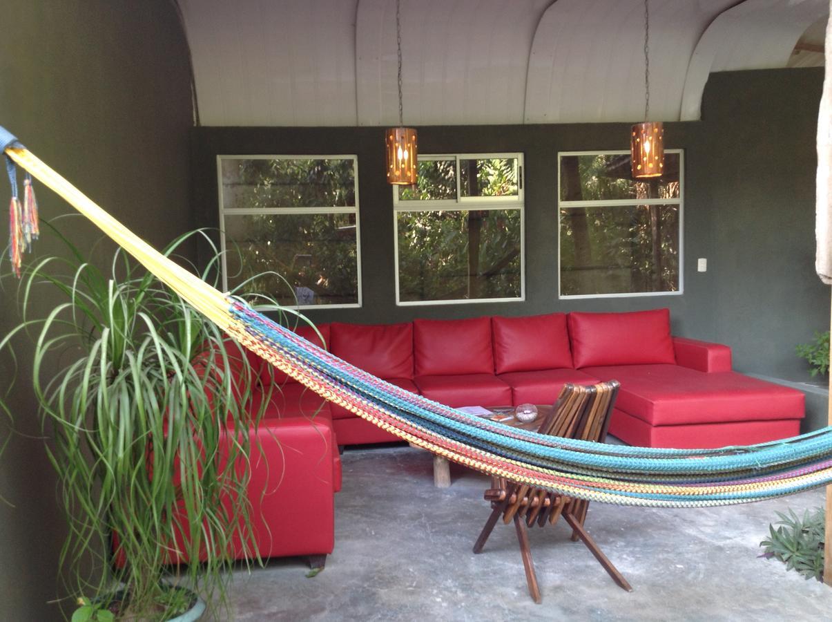 Pachamama Tropical Garden Lodge มัลปัยส์ ภายนอก รูปภาพ