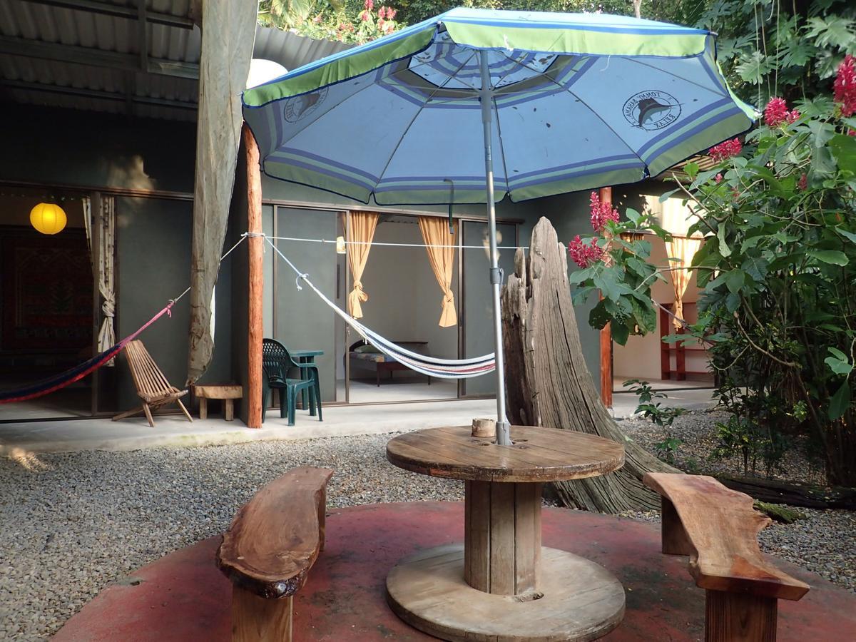 Pachamama Tropical Garden Lodge มัลปัยส์ ภายนอก รูปภาพ